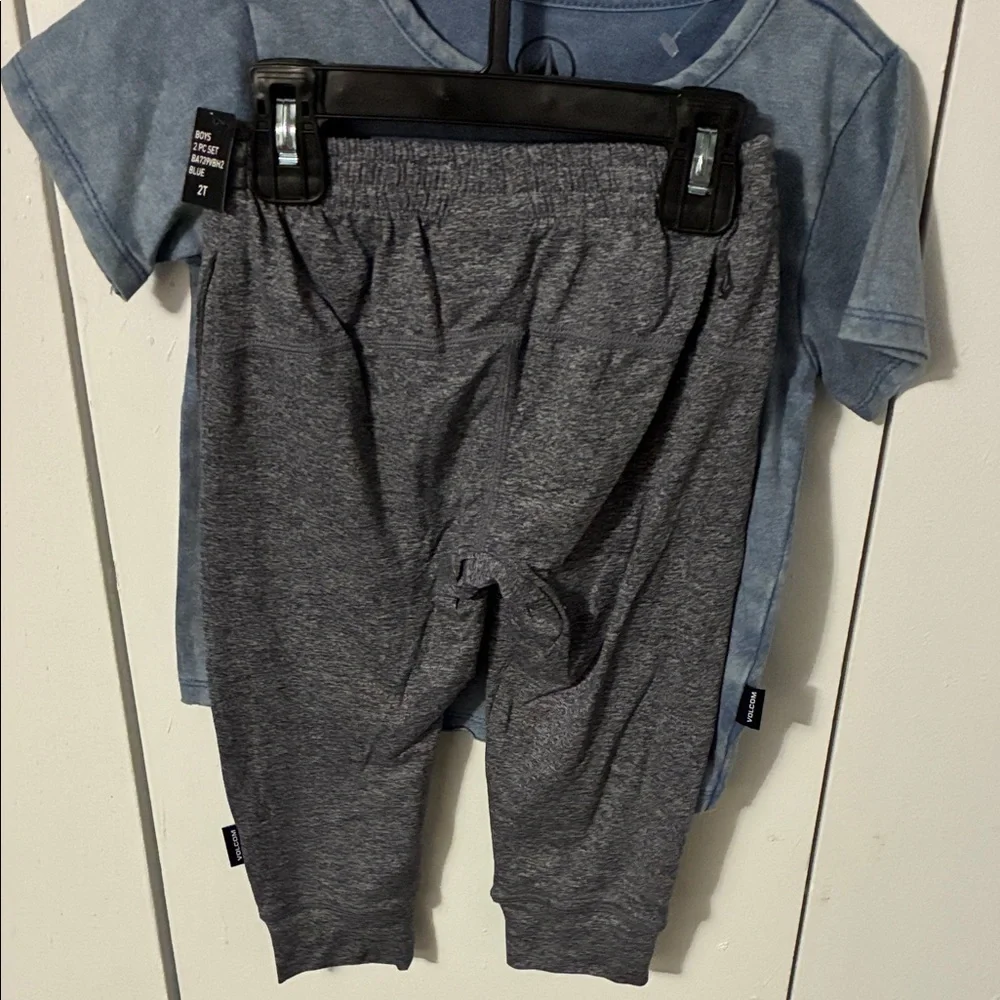 Volcom 2T set - Picture 4 of 8